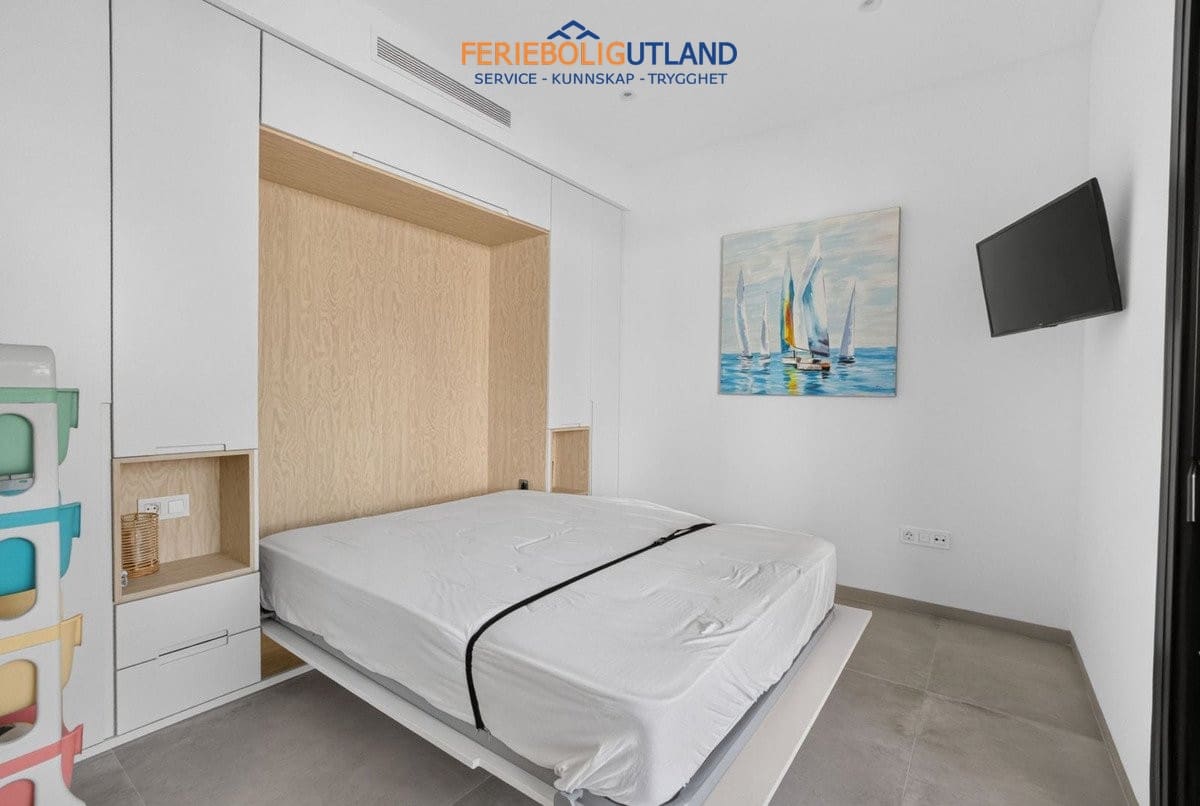 Apartamento de 3 habitaciones en San Pedro del Pinatar en venta con piscina garaje - 375.000 € (Ref: 10042016)