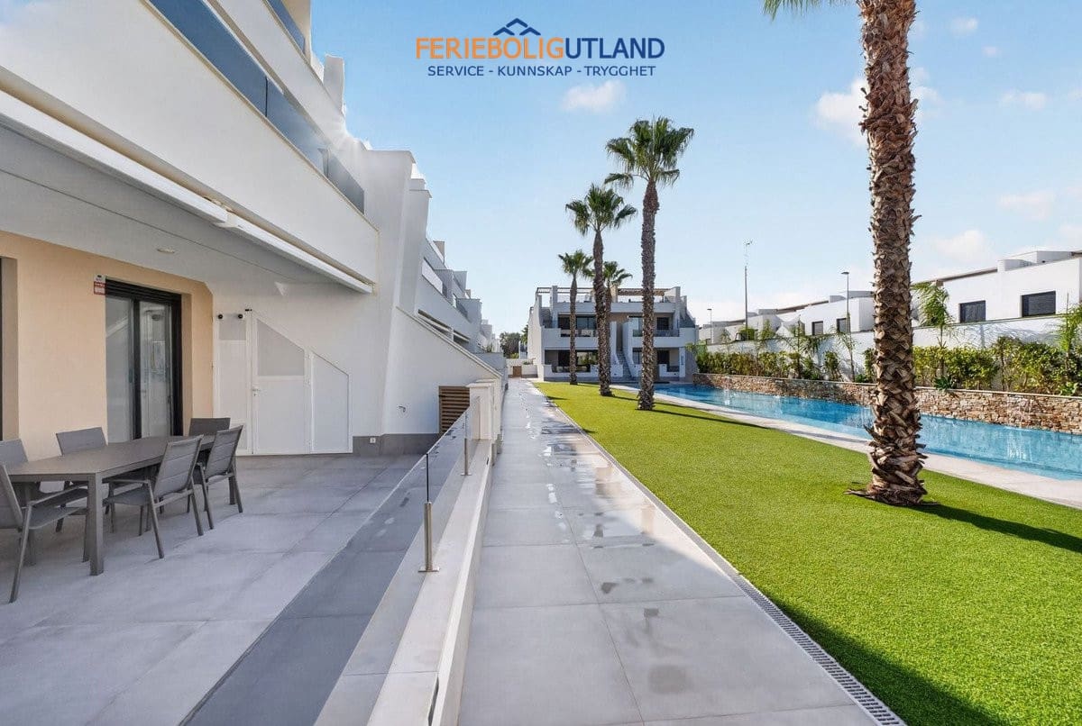 Apartamento de 3 habitaciones en San Pedro del Pinatar en venta con piscina garaje - 375.000 € (Ref: 10042016)
