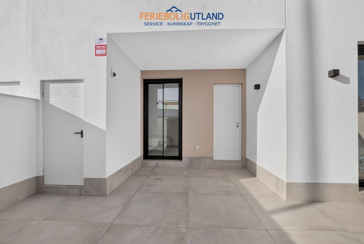 Apartamento de 3 habitaciones en San Pedro del Pinatar en venta con piscina garaje - 375.000 € (Ref: 10042016)