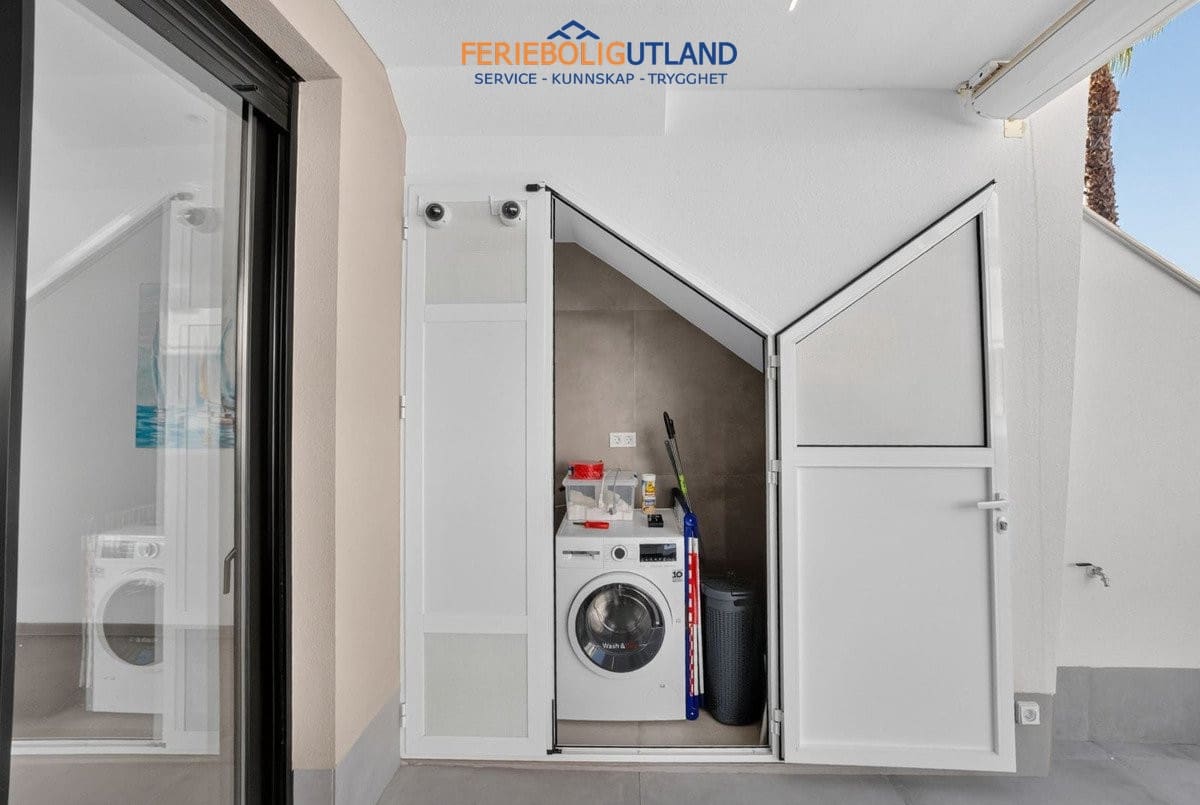 Apartamento de 3 habitaciones en San Pedro del Pinatar en venta con piscina garaje - 375.000 € (Ref: 10042016)