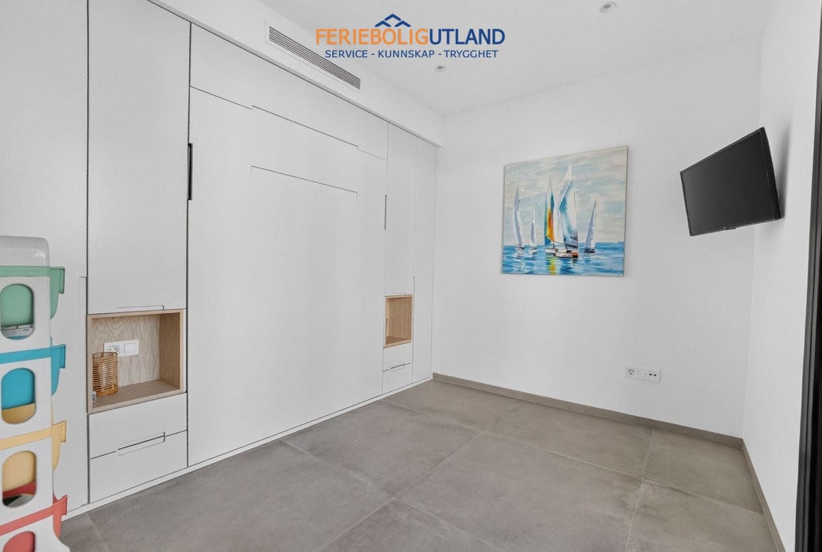 Apartamento de 3 habitaciones en San Pedro del Pinatar en venta con piscina garaje - 375.000 € (Ref: 10042016)