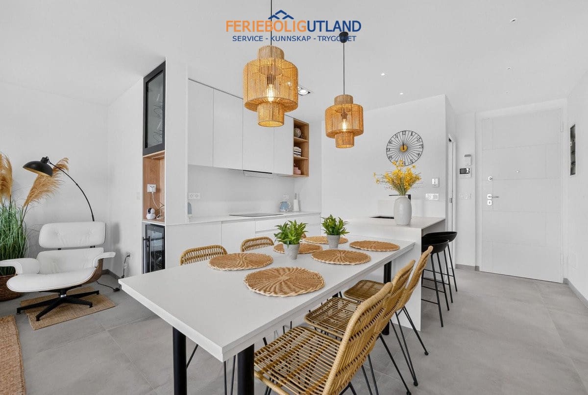 Apartamento de 3 habitaciones en San Pedro del Pinatar en venta con piscina garaje - 375.000 € (Ref: 10042016)