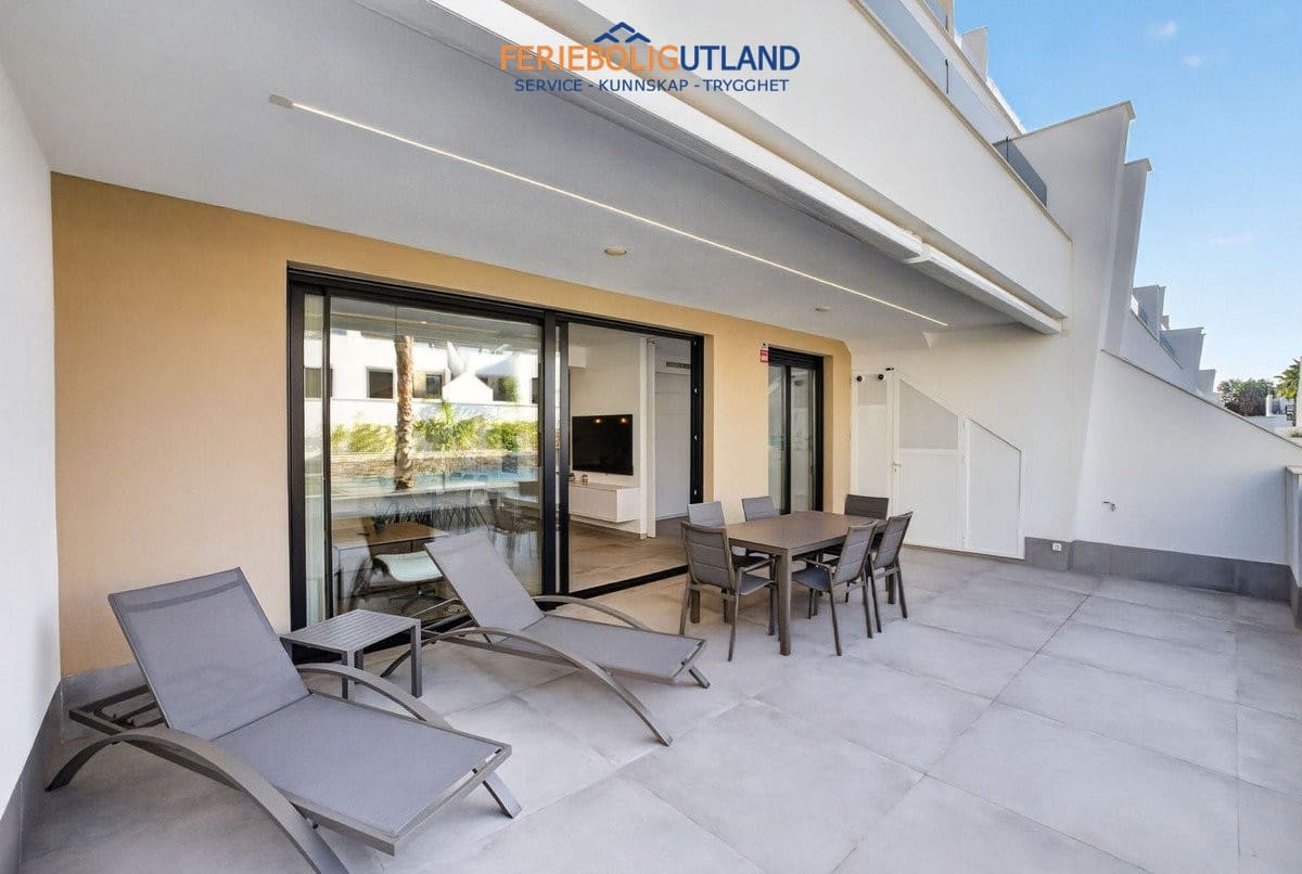 Apartamento de 3 habitaciones en San Pedro del Pinatar en venta con piscina garaje - 375.000 € (Ref: 10042016)