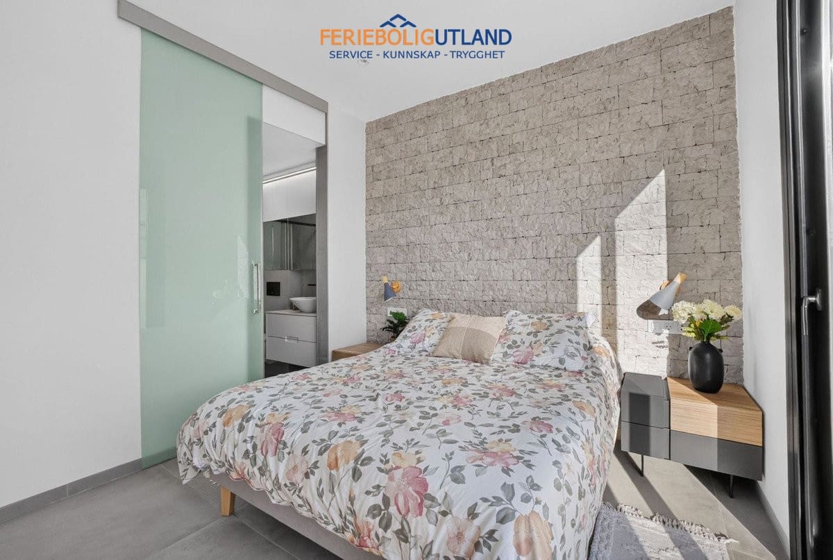 Apartamento de 3 habitaciones en San Pedro del Pinatar en venta con piscina garaje - 375.000 € (Ref: 10042016)