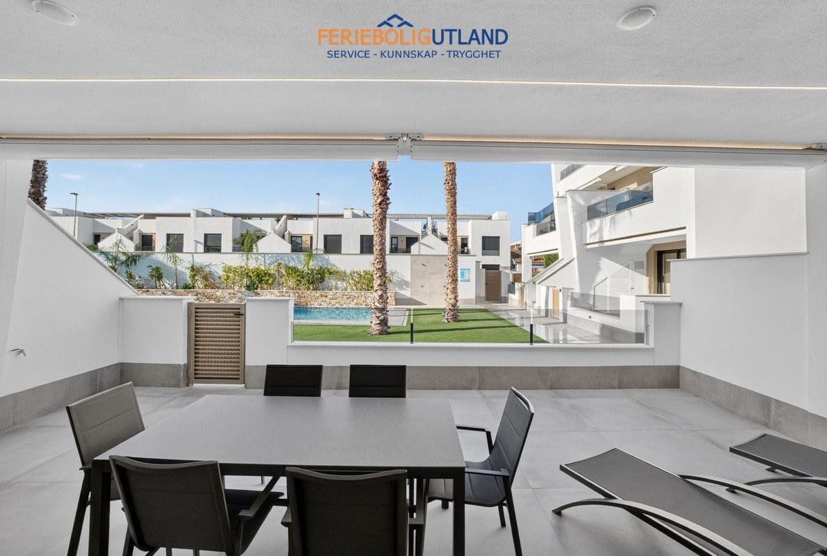 Apartamento de 3 habitaciones en San Pedro del Pinatar en venta con piscina garaje - 375.000 € (Ref: 10042016)