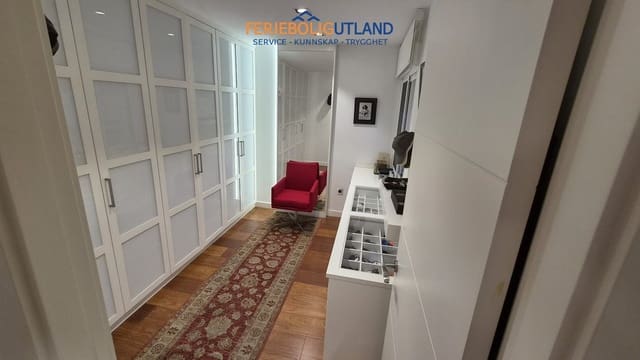 4 Zimmer Apartment zu verkaufen in Puerto Deportivo, Torrevieja mit Garage - 330.000 € (Ref: 10042017)