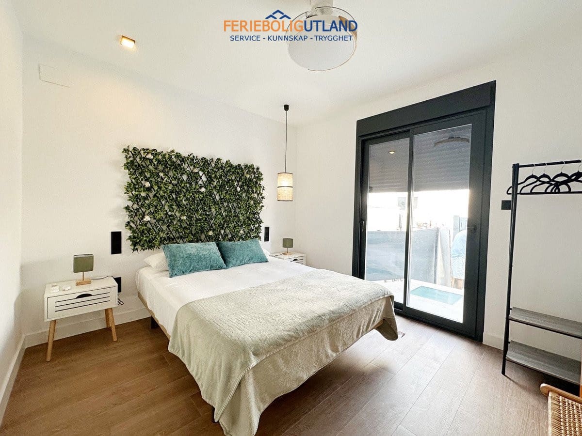 3 soverom Hus til salgs i Torrevieja med svømmebasseng - € 539 000 (Ref: 10042018)