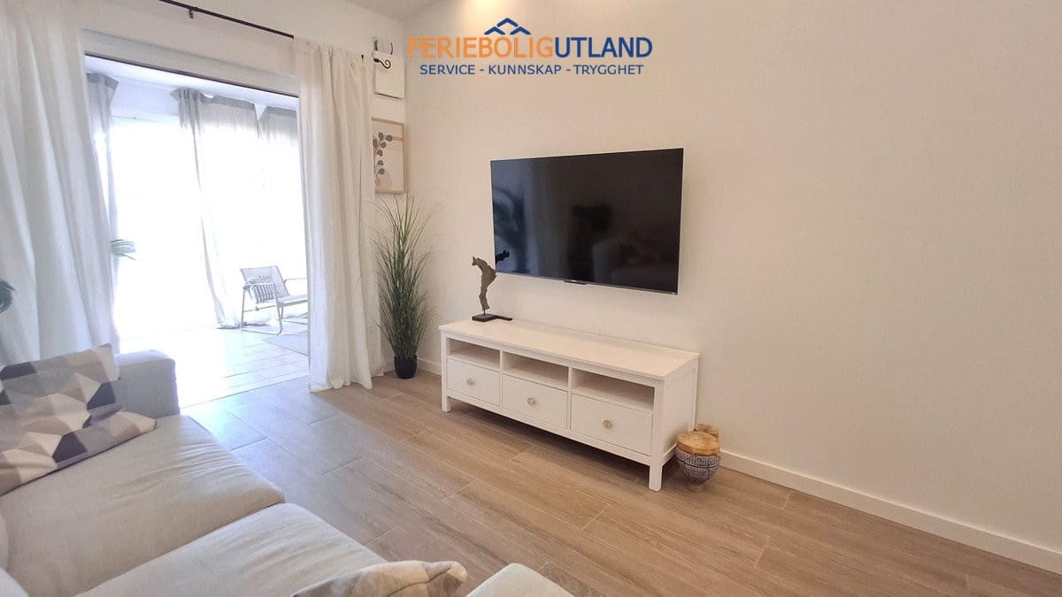 3 makuuhuone Omakotitalo myytävänä paikassa Playa Flamenca mukana 
autotalli - 204 000 € (Ref: 10042020)