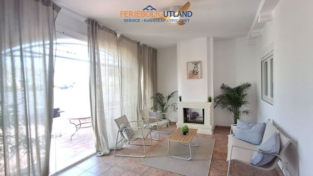 3 makuuhuone Omakotitalo myytävänä paikassa Playa Flamenca, Orihuela mukana 
autotalli - 204 000 € (Ref: 10042020)
