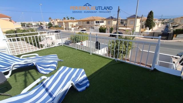 3 makuuhuone Omakotitalo myytävänä paikassa Playa Flamenca, Orihuela mukana 
autotalli - 204 000 € (Ref: 10042020)