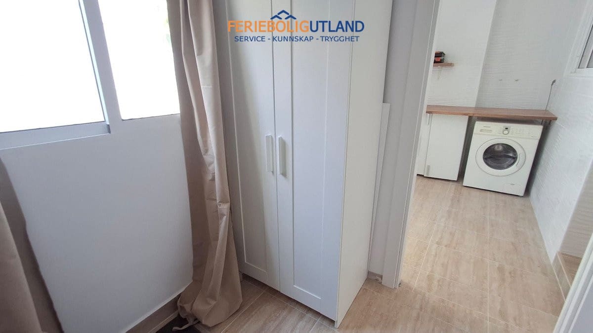 3 makuuhuone Omakotitalo myytävänä paikassa Playa Flamenca mukana 
autotalli - 204 000 € (Ref: 10042020)
