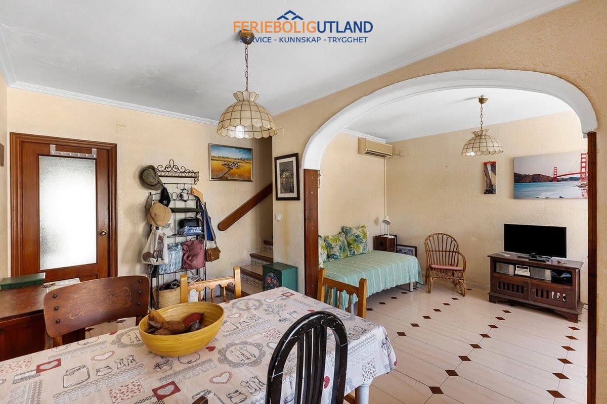 3 chambre Maison de Ville à vendre à La Mata avec garage - 249 500 € (Ref: 10042022)
