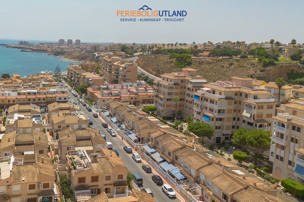 3 chambre Maison de Ville à vendre à La Mata avec garage - 249 500 € (Ref: 10042022)