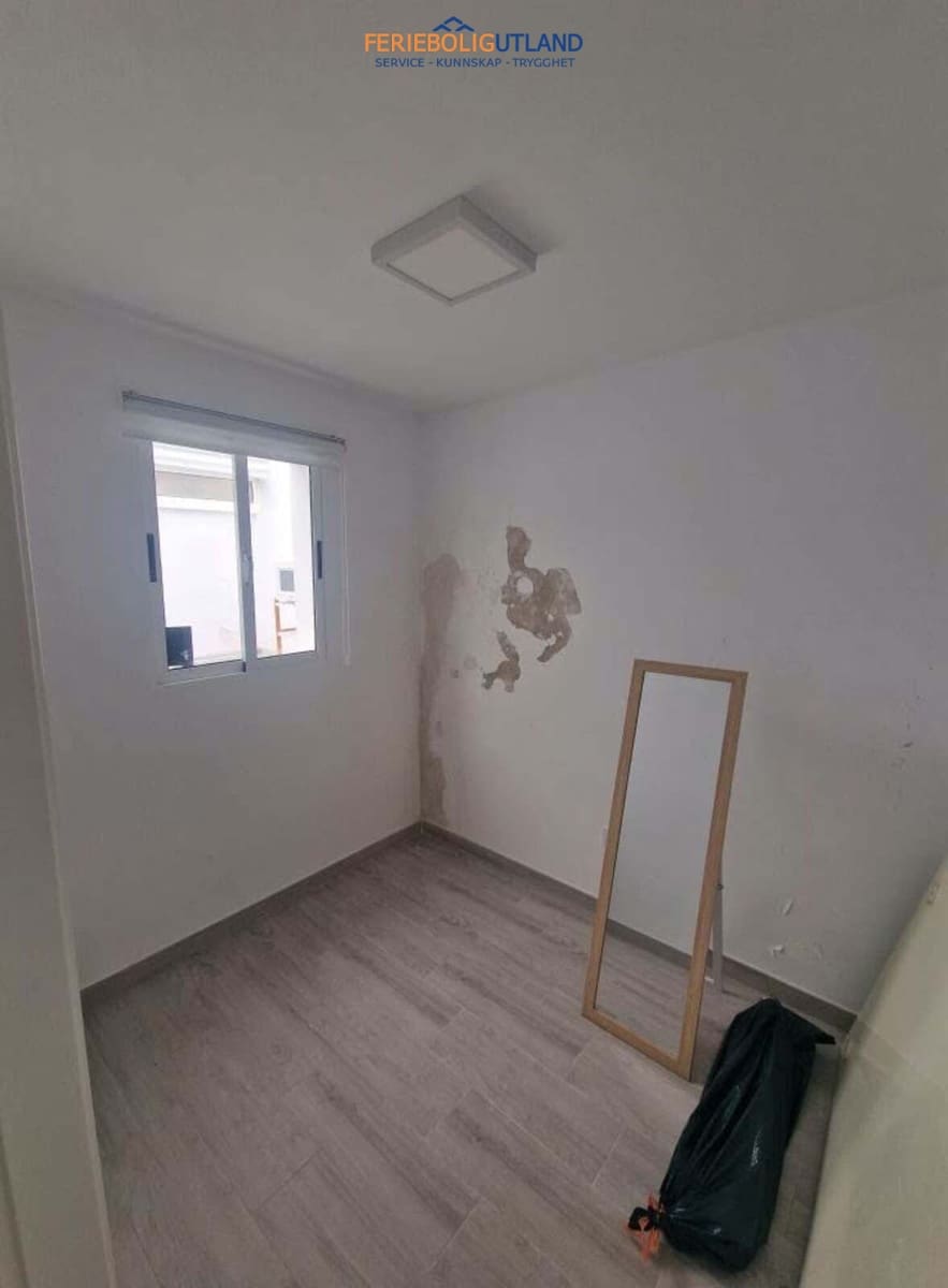 2 bedroom Townhouse for sale in Torrevieja with pool - € 130,000 (Ref: 10042024)