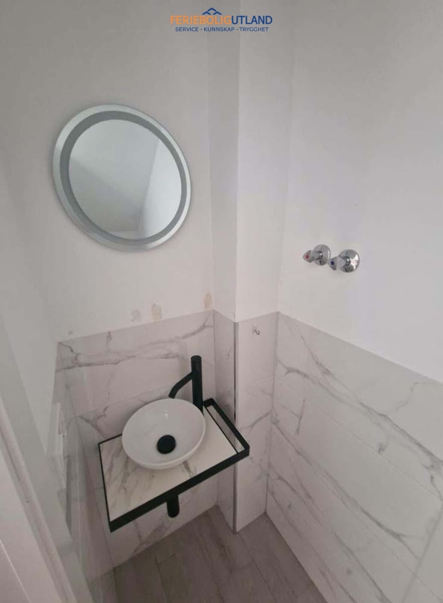 2 bedroom Townhouse for sale in Torrevieja with pool - € 130,000 (Ref: 10042024)