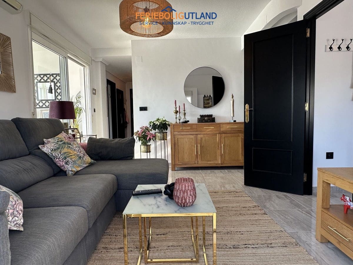 3 soverom Leilighet til salgs i Torrevieja - € 229 000 (Ref: 10042026)