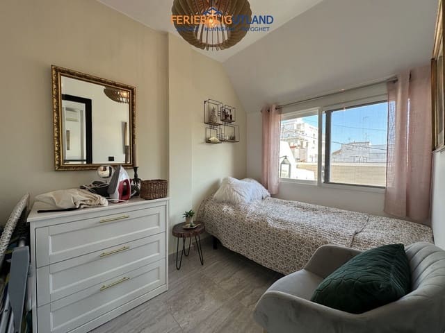 3 soverom Leilighet til salgs i Torrevieja - € 229 000 (Ref: 10042026)