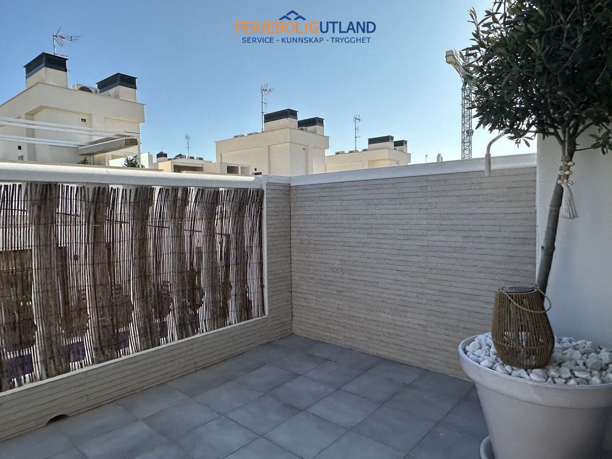 3 soverom Leilighet til salgs i Torrevieja - € 229 000 (Ref: 10042026)