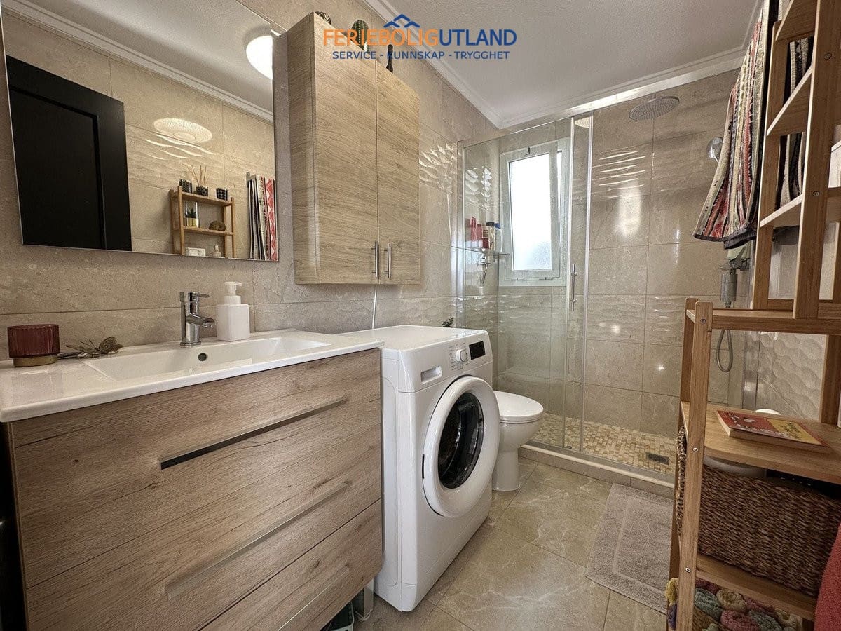 3 soverom Leilighet til salgs i Torrevieja - € 229 000 (Ref: 10042026)