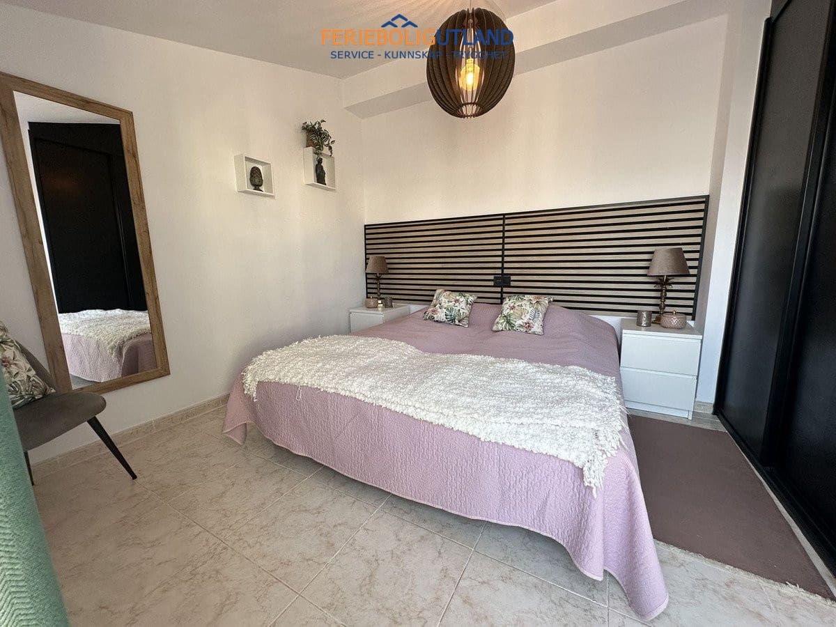3 soverom Leilighet til salgs i Torrevieja - € 229 000 (Ref: 10042026)