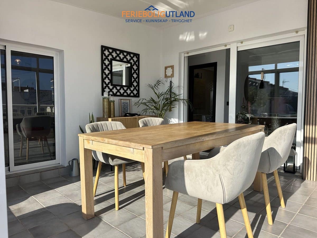 3 soverom Leilighet til salgs i Torrevieja - € 229 000 (Ref: 10042026)