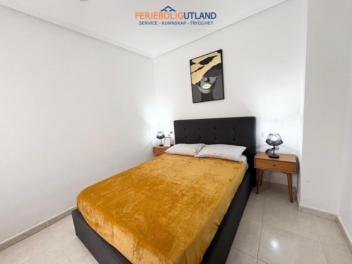 2 soverom Leilighet til salgs i Torrevieja med garasje - € 173 500 (Ref: 10043361)