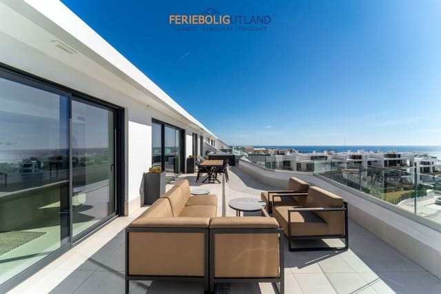 3 bedroom Penthouse for sale in Benalmádena with pool garage - € 1,299,000 (Ref: 10043362)