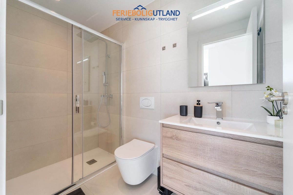 3 bedroom Penthouse for sale in Benalmadena with pool garage - € 1,299,000 (Ref: 10043362)