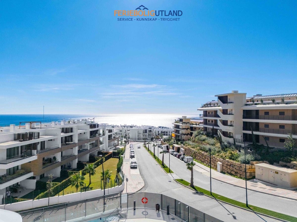 3 bedroom Penthouse for sale in Benalmadena with pool garage - € 1,299,000 (Ref: 10043362)