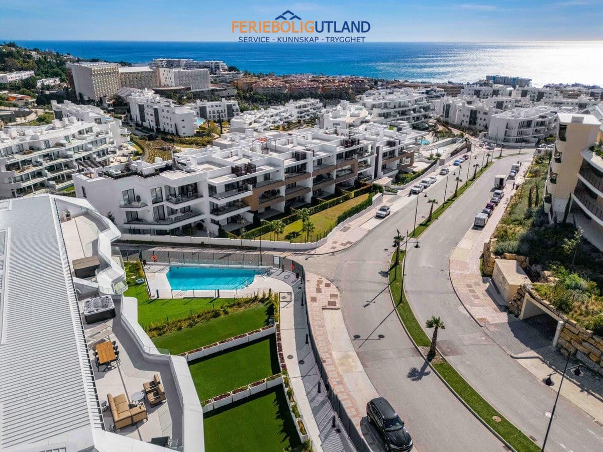 3 bedroom Penthouse for sale in Benalmadena with pool garage - € 1,299,000 (Ref: 10043362)