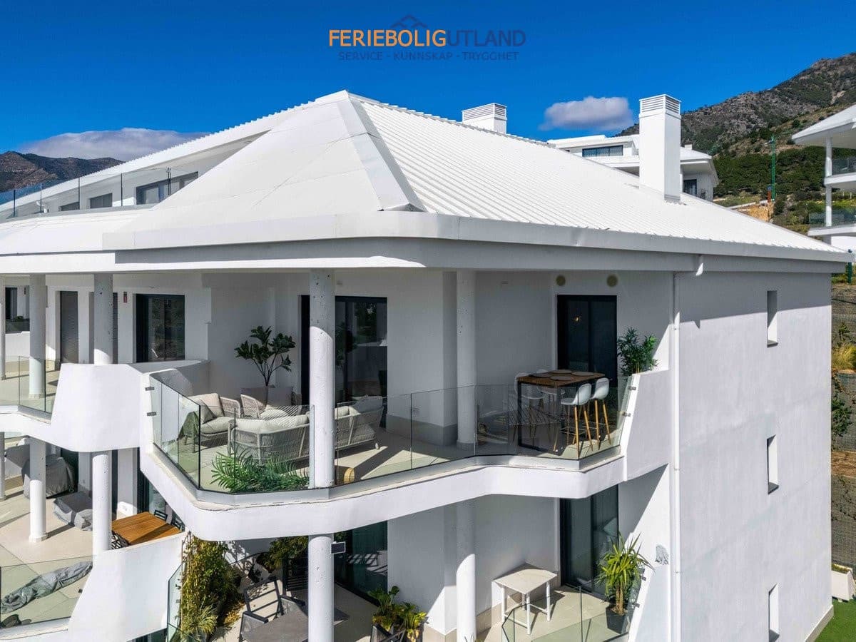 3 bedroom Apartment for sale in Fuengirola with pool garage - € 699,000 (Ref: 10043363)