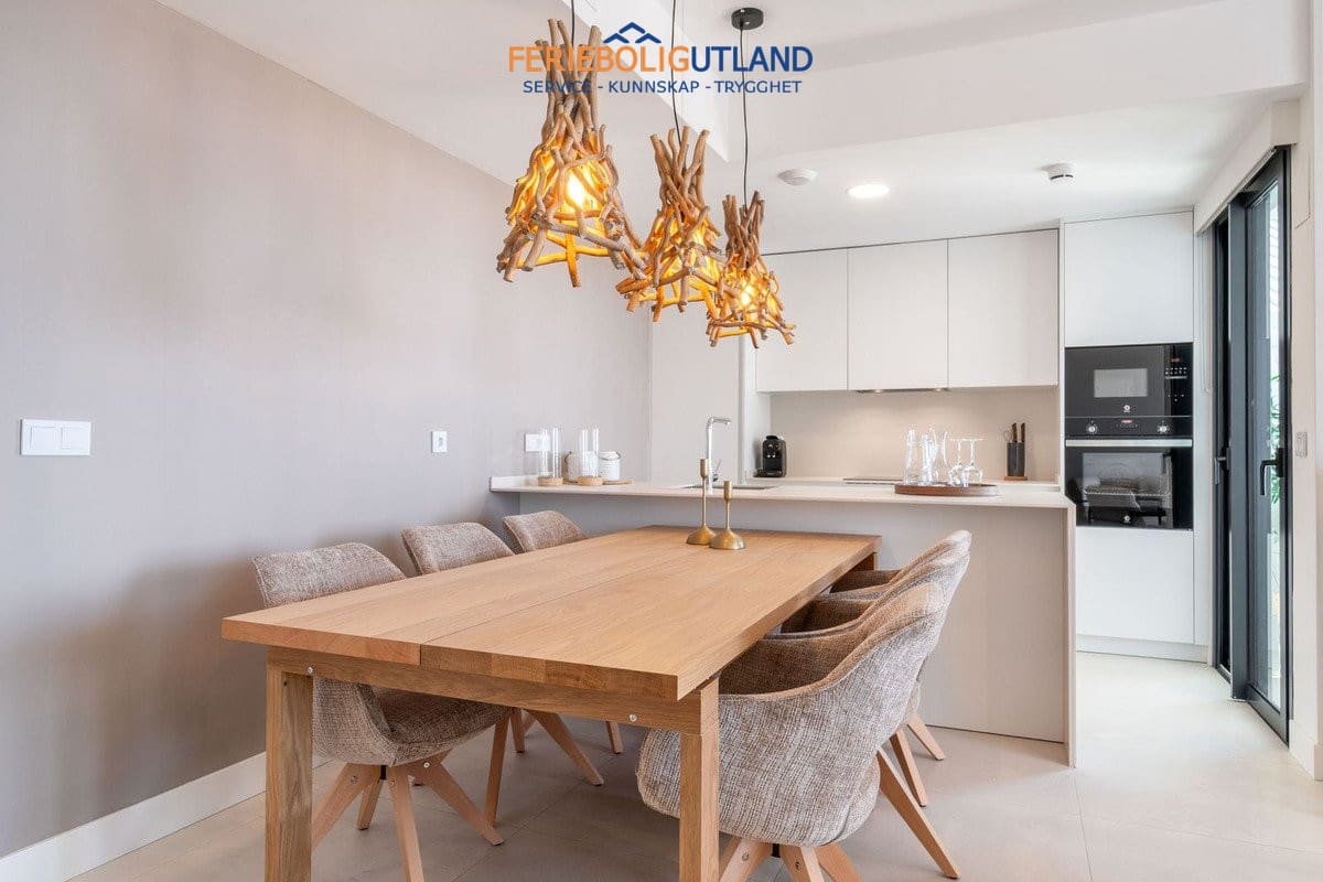 3 bedroom Apartment for sale in Fuengirola with pool garage - € 699,000 (Ref: 10043363)