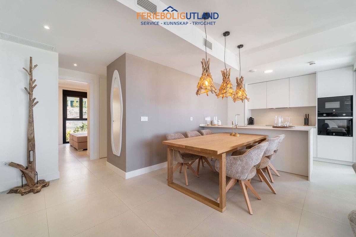 3 bedroom Apartment for sale in Fuengirola with pool garage - € 699,000 (Ref: 10043363)