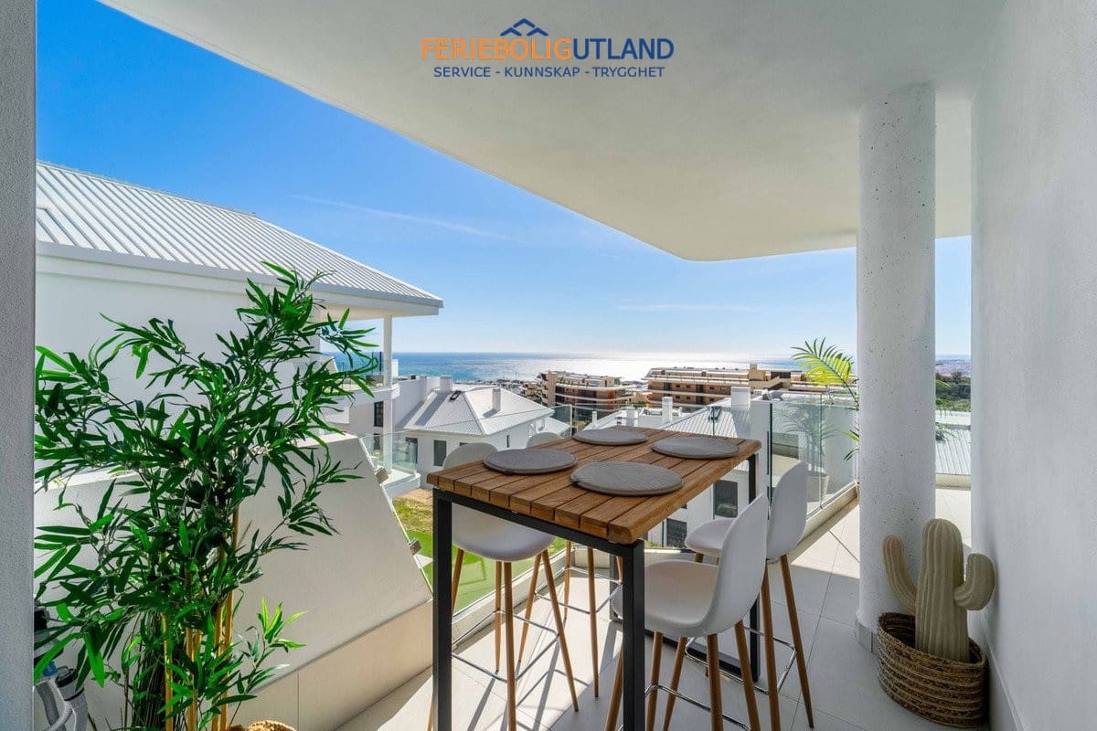 3 bedroom Apartment for sale in Fuengirola with pool garage - € 699,000 (Ref: 10043363)