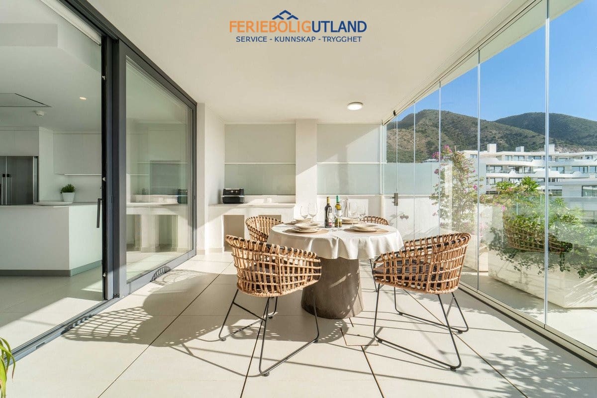 2 bedroom Apartment for sale in Fuengirola with pool garage - € 695,000 (Ref: 10043365)