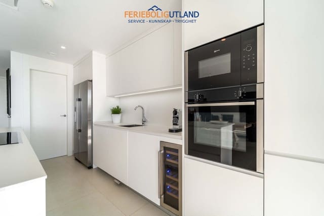 2 bedroom Apartment for sale in Torreblanca, Fuengirola with pool garage - € 695,000 (Ref: 10043365)