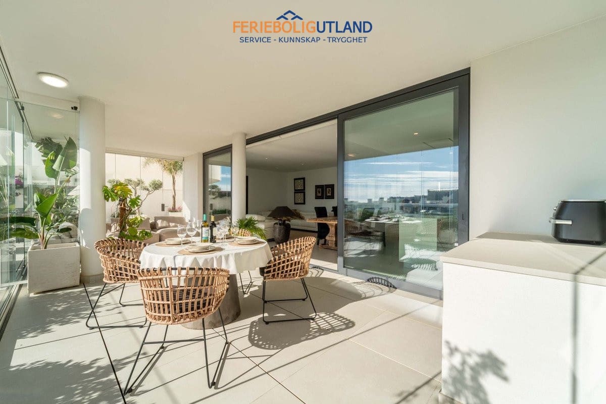 2 bedroom Apartment for sale in Fuengirola with pool garage - € 695,000 (Ref: 10043365)