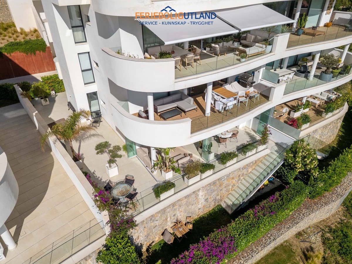 2 bedroom Apartment for sale in Fuengirola with pool garage - € 695,000 (Ref: 10043365)