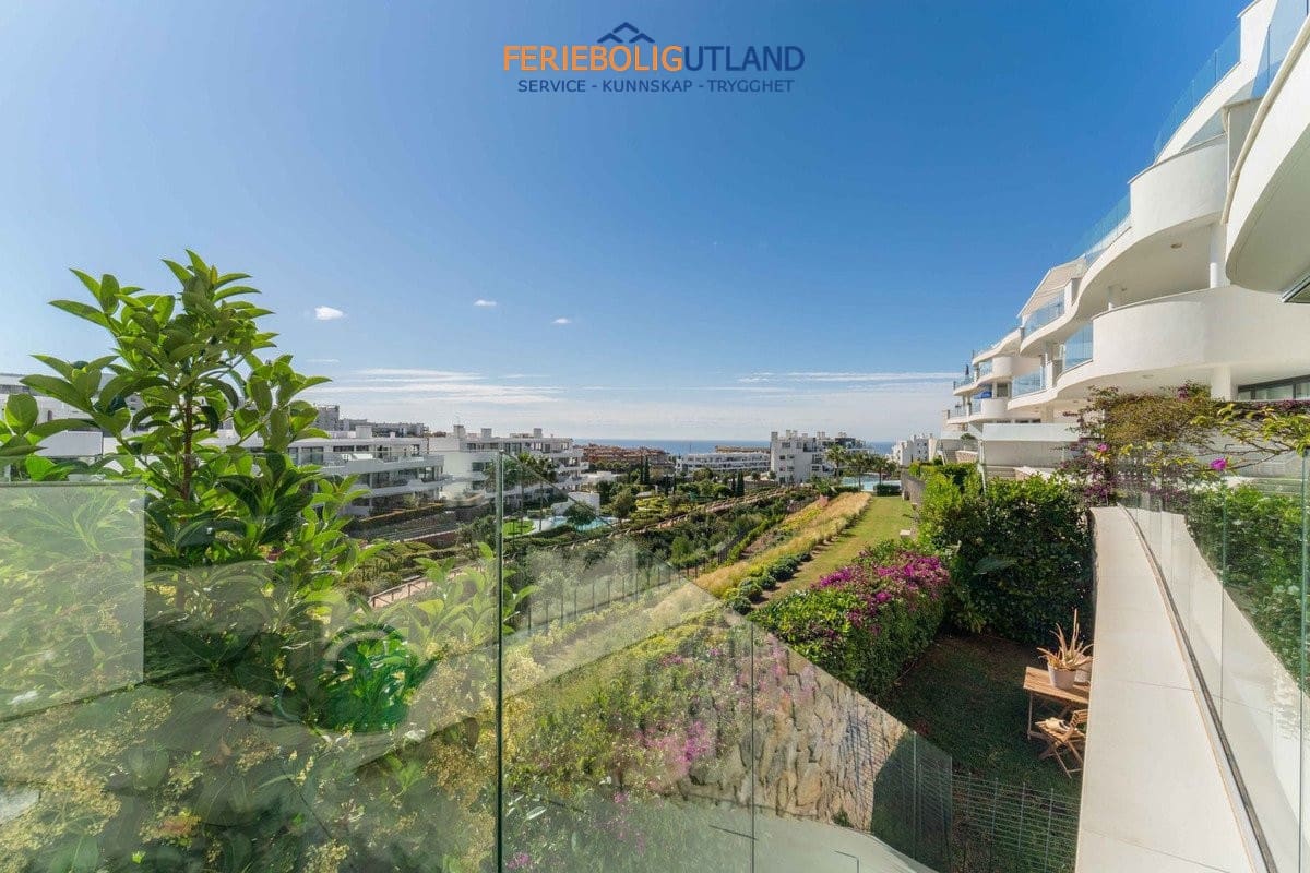 2 bedroom Apartment for sale in Fuengirola with pool garage - € 695,000 (Ref: 10043365)