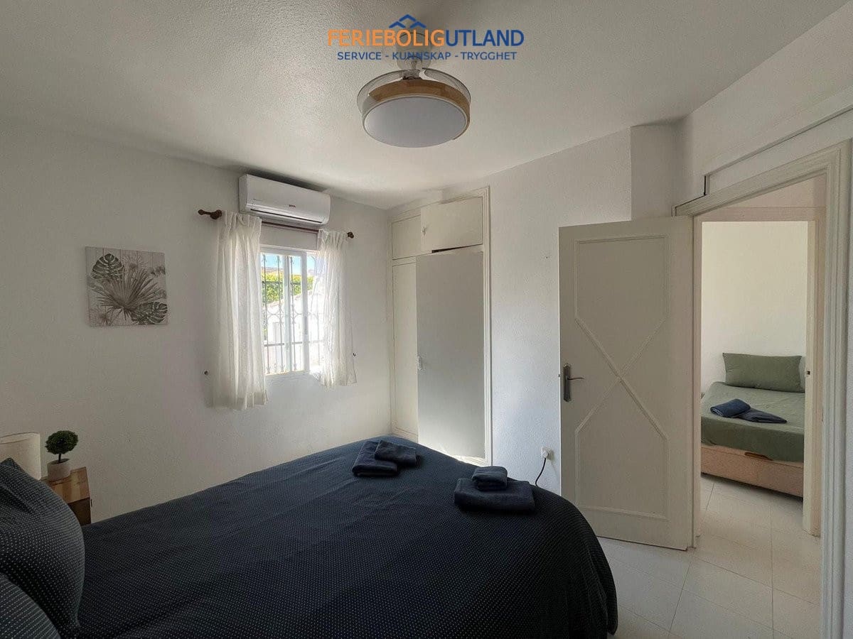 2 bedroom Villa for sale in Los Altos with pool garage - € 165,000 (Ref: 10043368)