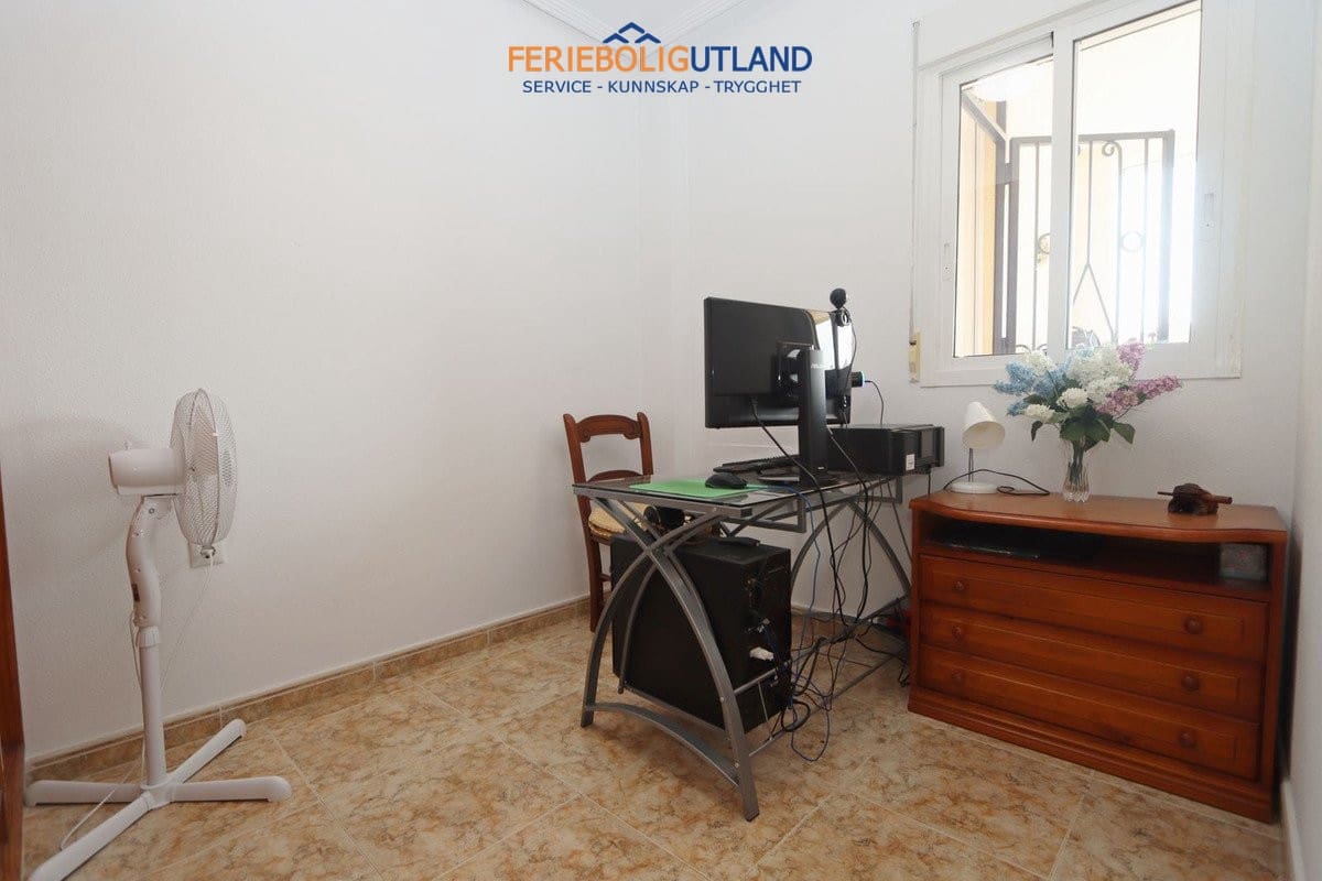 2 sovrum Lägenhet till salu i Orihuela Costa med pool garage - 153 000 € (Ref: 10043486)