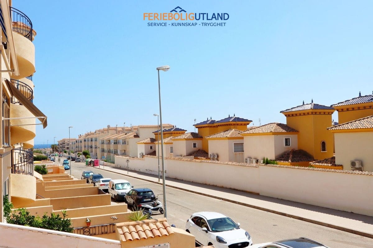 2 sovrum Lägenhet till salu i Orihuela Costa med pool garage - 153 000 € (Ref: 10043486)