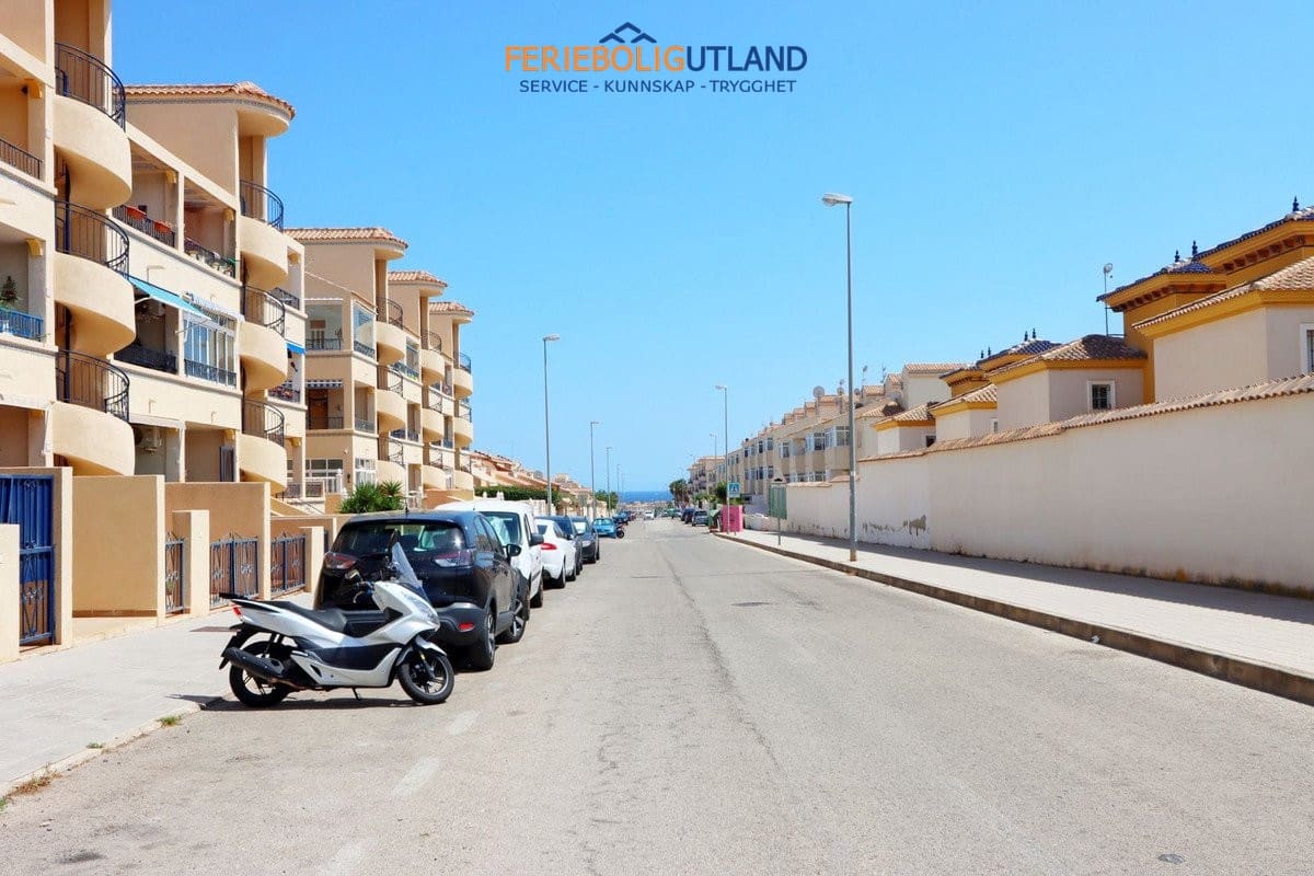 2 sovrum Lägenhet till salu i Orihuela Costa med pool garage - 153 000 € (Ref: 10043486)
