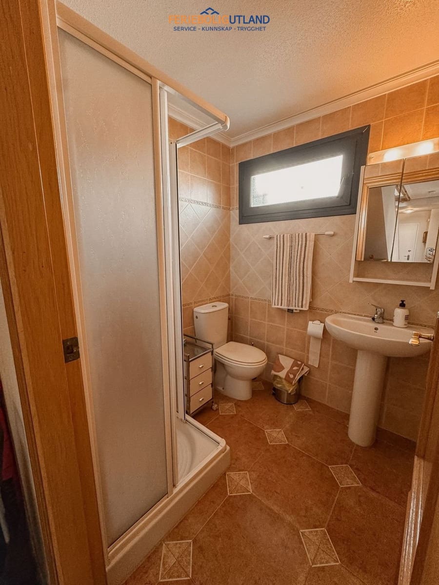 4 Zimmer Haus zu verkaufen in Playa Flamenca mit Pool Garage - 240.000 € (Ref: 10043487)