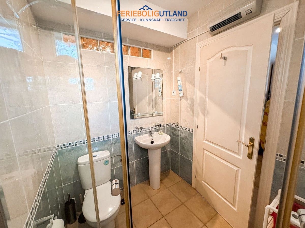 4 Zimmer Haus zu verkaufen in Playa Flamenca mit Pool Garage - 240.000 € (Ref: 10043487)