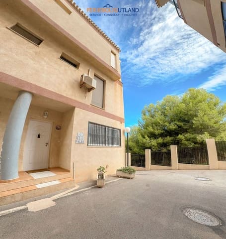 4 Zimmer Haus zu verkaufen in Playa Flamenca, Orihuela mit Pool Garage - 240.000 € (Ref: 10043487)
