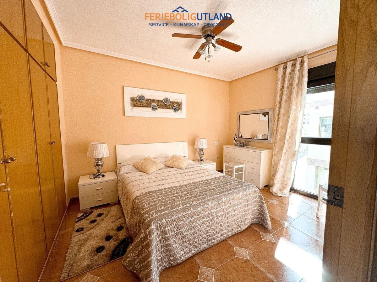 4 Zimmer Haus zu verkaufen in Playa Flamenca mit Pool Garage - 240.000 € (Ref: 10043487)