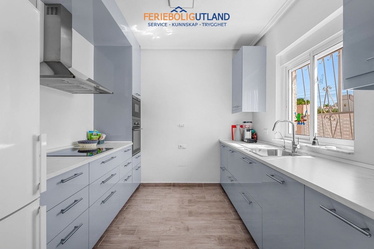 3 sovrum Villa till salu i Ciudad Quesada med pool garage - 575 000 € (Ref: 10043488)