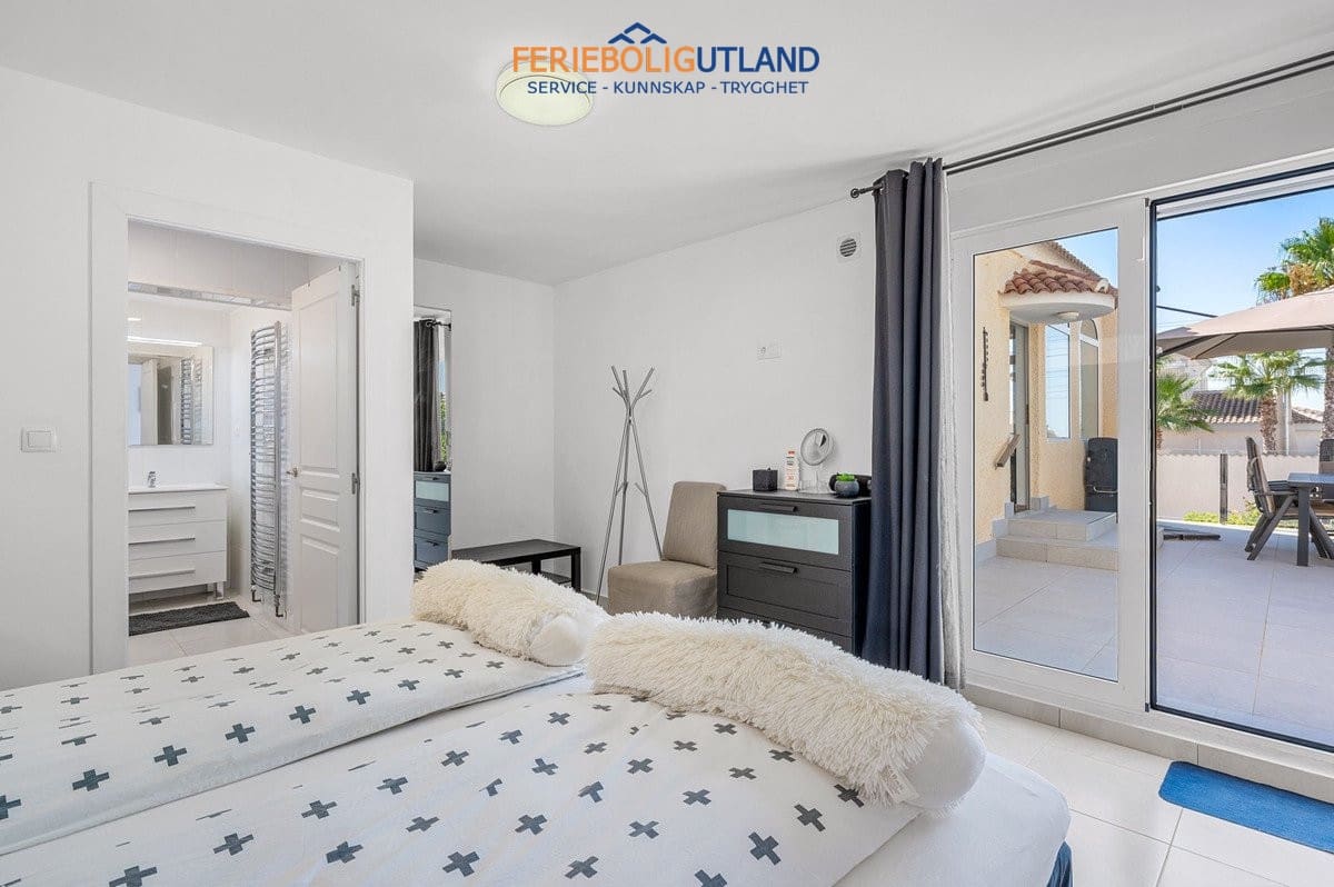 3 sovrum Villa till salu i Ciudad Quesada med pool garage - 575 000 € (Ref: 10043488)