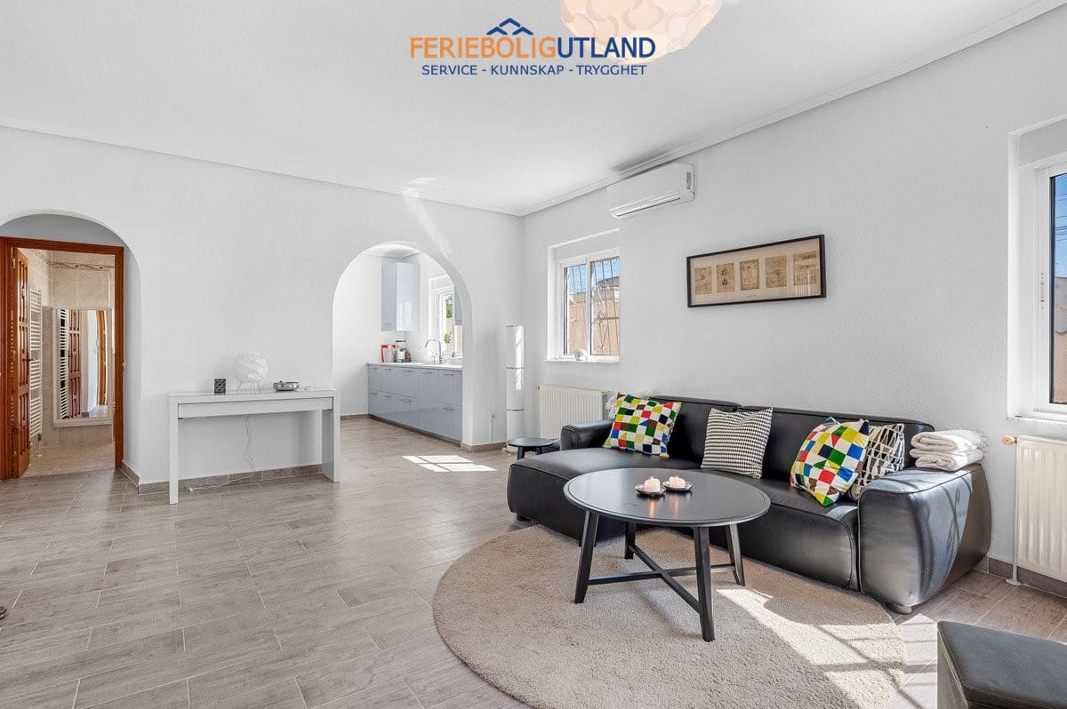 3 sovrum Villa till salu i Ciudad Quesada med pool garage - 575 000 € (Ref: 10043488)